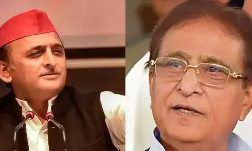 सपा प्रमुख अखिलेश यादव और आजम खान विधायक पद से देंगे इस्तीफा सपा प्रमुख अखिलेश यादव और आजम खान विधायक पद से देंगे इस्तीफा