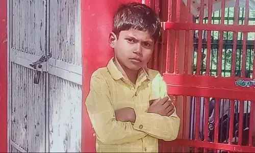 चार दिन से लापता छात्र की हत्या, शव देख सभी की निकली चीख, सोचने को हो गये मजबूर चार दिन से लापता छात्र की हत्या, शव देख सभी की निकली चीख, सोचने को हो गये मजबूर