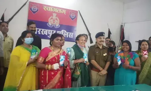 एसएसपी गोरखपुर ने लोगों के गायब हुए मोबाइल फ़ोन वापस कराएं