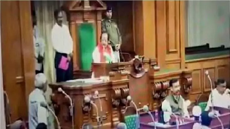 बिहार विधानमंडल के बजट सत्र में विधानसभा अध्यक्ष से नाराज, मुख्यमंत्री आप खुलेआम संविधान का उल्लंघन कर रहे हैं: मुख्यमंत्री बिहार विधानमंडल के बजट सत्र में विधानसभा अध्यक्ष से नाराज, मुख्यमंत्री आप खुलेआम संविधान का उल्लंघन कर रहे हैं: मुख्यमंत्री