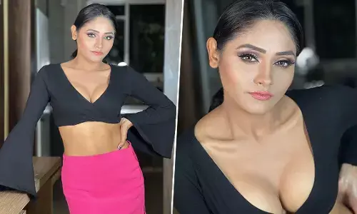 Shweta Sharma Sexy Video: एक्ट्रेस की हॉटनेस से भरी ये Photos देखकर रह जाएंगे दंग Shweta Sharma Sexy Video: एक्ट्रेस की हॉटनेस से भरी ये Photos देखकर रह जाएंगे दंग