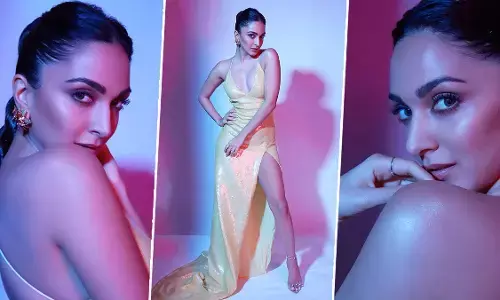 Kiara Advani Sexy Video: एक्ट्रेस Kiara Advani ने कराया हॉट फोटोशूट, सेक्सी ड्रेस में फोटोज हुई वायरल Kiara Advani Sexy Video: एक्ट्रेस Kiara Advani ने कराया हॉट फोटोशूट, सेक्सी ड्रेस में फोटोज हुई वायरल