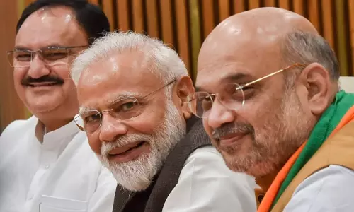 यूपी, उतराखंड और गोवा में सरकार गठन को लेकर प्रधानमंत्री मोदी के आवास पर बड़ी बैठक, मंथन जारी