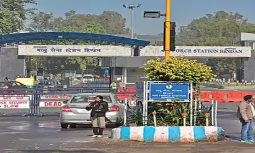 हिंडन एयरबेस की दीवार फांदकर घुसा शख्स गिरफ्तार