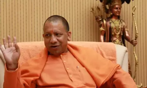 शपथग्रहण से पहले योगी आदित्यनाथ ने MLC पद से दिया इस्तीफा, गोरखपुर से चुने गए हैं MLA शपथग्रहण से पहले योगी आदित्यनाथ ने MLC पद से दिया इस्तीफा, गोरखपुर से चुने गए हैं MLA