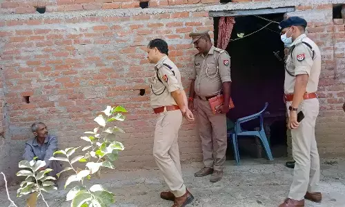 रोंगटे खड़ी करने वाली वारदात, मां का सिर धड़ से अलग किया, घर में ही जला रहा था तभी... रोंगटे खड़ी करने वाली वारदात, मां का सिर धड़ से अलग किया, घर में ही जला रहा था तभी...