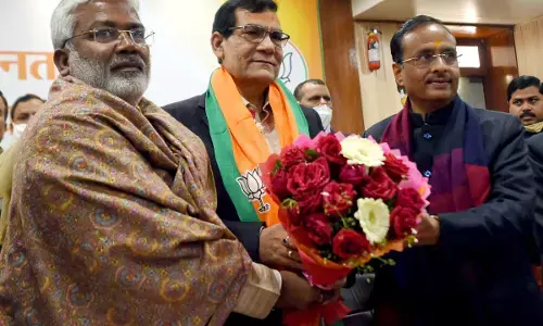 योगी आदित्यनाथ कैबिनेट में एके शर्मा लेंगे केशव प्रसाद की जगह?