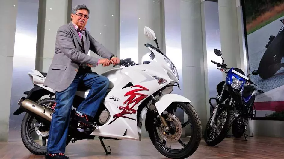 Hero MotoCorp Chairman Pawan Munjals IT raid : हीरो मोटोकॉर्प के चेयरमैन पवन मुंजाल के यहां IT रेड, गुरुग्राम में घर-दफ्तर में तलाशी जारी