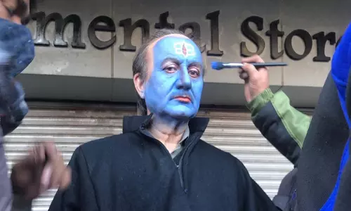 द कश्मीर फाइल्स को YouTube पर डालने की बात पर भड़के अनुपम खेर द कश्मीर फाइल्स को YouTube पर डालने की बात पर भड़के अनुपम खेर