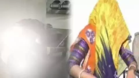 बहु ने ससुर को किया जख्मी, दांत से काटा प्राइवेट पार्ट, जानें पूरा मामला बहु ने ससुर को किया जख्मी, दांत से काटा प्राइवेट पार्ट, जानें पूरा मामला