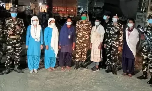 सिद्धार्थनगर में एसएसबी ने नाबालिग लड़की को तस्करों से बचाया सिद्धार्थनगर में एसएसबी ने नाबालिग लड़की को तस्करों से बचाया