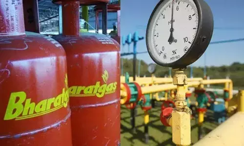 LPG рдЧреИрд╕ рдорд╣рдВрдЧреА рд╣реЛрдиреЗ рдХреЗ рдмрд╛рд╡рдЬреВрдж рдЬрд╛рдирд┐рдП рдХреИрд╕реЗ рд╣рд░ рд╕рд┐рд▓реЗрдВрдбрд░ рдкрд░ рдмрдЪрд╛ рд╕рдХрддреЗ рд╣реИрдВ 340 рд░реБрдкрдпреЗ! LPG рдЧреИрд╕ рдорд╣рдВрдЧреА рд╣реЛрдиреЗ рдХреЗ рдмрд╛рд╡рдЬреВрдж рдЬрд╛рдирд┐рдП рдХреИрд╕реЗ рд╣рд░ рд╕рд┐рд▓реЗрдВрдбрд░ рдкрд░ рдмрдЪрд╛ рд╕рдХрддреЗ рд╣реИрдВ 340 рд░реБрдкрдпреЗ!
