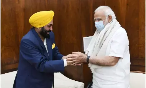 CM рдмрдирдиреЗ рдХреЗ рдмрд╛рдж рдкрд╣рд▓реА рдмрд╛рд░ PM рдореЛрджреА рд╕реЗ рдорд┐рд▓реЗ рднрдЧрд╡рдВрдд рдорд╛рди, рдорд╛рдВрдЧреЗ 50 рд╣рдЬрд╛рд░ рдХрд░реЛрдбрд╝ CM рдмрдирдиреЗ рдХреЗ рдмрд╛рдж рдкрд╣рд▓реА рдмрд╛рд░ PM рдореЛрджреА рд╕реЗ рдорд┐рд▓реЗ рднрдЧрд╡рдВрдд рдорд╛рди, рдорд╛рдВрдЧреЗ 50 рд╣рдЬрд╛рд░ рдХрд░реЛрдбрд╝