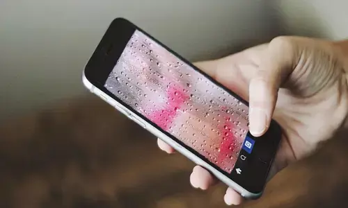 बेटे ने मां का न्यूड वीडियो वायरल किया, महिला ने पति के कहने पर बनाया था वीडियो बेटे ने मां का न्यूड वीडियो वायरल किया, महिला ने पति के कहने पर बनाया था वीडियो