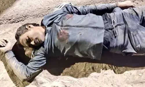 योगी सरकार को लखनऊ पुलिस की शपथ से पहले सलामी : मुठभेड़ में एक लाख का इनामी राहुल ढेर, ज्वैलर्स लूट कांड में था वांछित