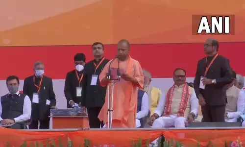 मैं योगी आदित्यनाथ शपथ लेता हूं... योगी ने उत्तरप्रदेश के मुख्यमंत्री पद की ली शपथ मैं योगी आदित्यनाथ शपथ लेता हूं... योगी ने उत्तरप्रदेश के मुख्यमंत्री पद की ली शपथ
