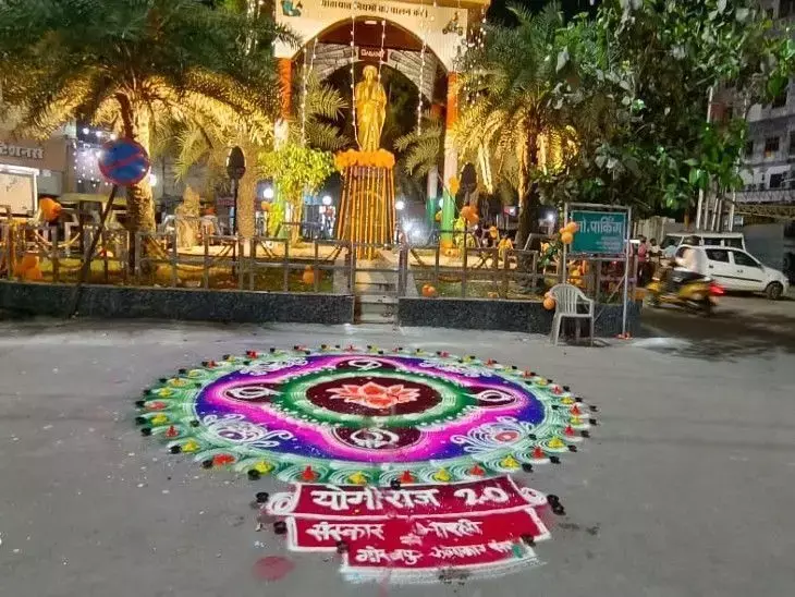 गोरखपुर में आज मनाई गई दीपावली,रोशनी से जगमग हुआ शहर।