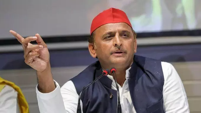 अखिलेश बोले आजम खान की मुलाकात पर फैला रायता अखिलेश बोले आजम खान की मुलाकात पर फैला रायता