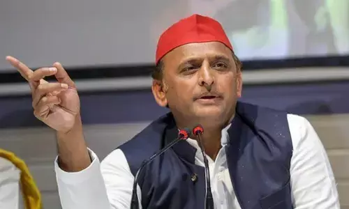 क्या कन्नौज से लड़ेंगे अखिलेश यादव? डिंपल के चुनाव प्रचार में कर गए इशारा क्या कन्नौज से लड़ेंगे अखिलेश यादव? डिंपल के चुनाव प्रचार में कर गए इशारा