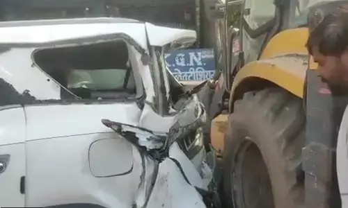 Deputy CM Keshav Prasad Maurya: डिप्टी सीएम केशव प्रसाद मौर्य के बेटे की गाड़ी का भीषण एक्सीडेंट! Deputy CM Keshav Prasad Maurya: डिप्टी सीएम केशव प्रसाद मौर्य के बेटे की गाड़ी का भीषण एक्सीडेंट!