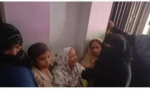 Ghaziabad Crime News: गाजियाबाद में बड़े भाई को चाकू घोंपकर मार डाला: साहिबाबाद के शहीदनगर में प्रॉपर्टी विवाद में वारदात, आरोपी गिरफ्तार Ghaziabad Crime News: गाजियाबाद में बड़े भाई को चाकू घोंपकर मार डाला: साहिबाबाद के शहीदनगर में प्रॉपर्टी विवाद में वारदात, आरोपी गिरफ्तार