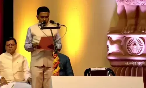 Pramod Sawant Takes Oath: प्रमोद सावंत ने लगातार दूसरी बार ली गोवा के मुख्यमंत्री पद की शपथ, ये 8 विधायक बने मंत्री Pramod Sawant Takes Oath: प्रमोद सावंत ने लगातार दूसरी बार ली गोवा के मुख्यमंत्री पद की शपथ, ये 8 विधायक बने मंत्री