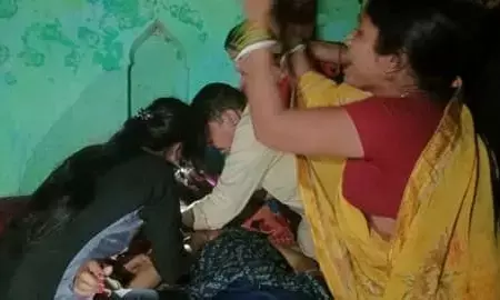 दहेज ना मिलने पर पति ने पत्नी की हत्या कर दिया सुसाइड का रूप, 2 हिरासत में दहेज ना मिलने पर पति ने पत्नी की हत्या कर दिया सुसाइड का रूप, 2 हिरासत में