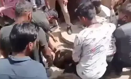 लखनऊ-रायबरेली में बड़ा हादसा: सीवर लाइन में उतरे दो-दो मजदूरों की मौत, एक की हालत गंभीर