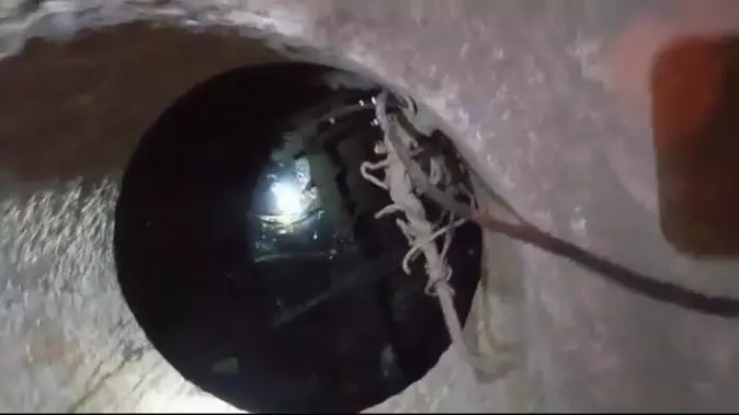 Delhi News: 4 people trapped sewer died Delhi News: 4 people trapped sewer died