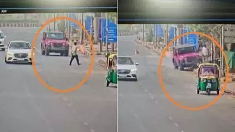 बेकाबू कार ने फुटपाथ पर चढ़कर युवक को कुचला, घटना सीसीटीवी में कैद बेकाबू कार ने फुटपाथ पर चढ़कर युवक को कुचला, घटना सीसीटीवी में कैद