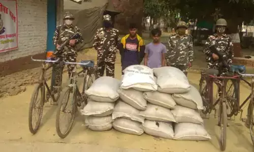 सिद्धार्थनगर की भारत- नेपाल सीमा से दो तस्कर हुए गिरफ्तार