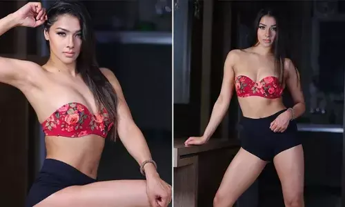 Namrata Malla Sexy Video: भोजपुरी फिल्मों की Namrata Malla ने Sexy बिकिनी पहनकर पानी में लगाई आग Namrata Malla Sexy Video: भोजपुरी फिल्मों की Namrata Malla ने Sexy बिकिनी पहनकर पानी में लगाई आग