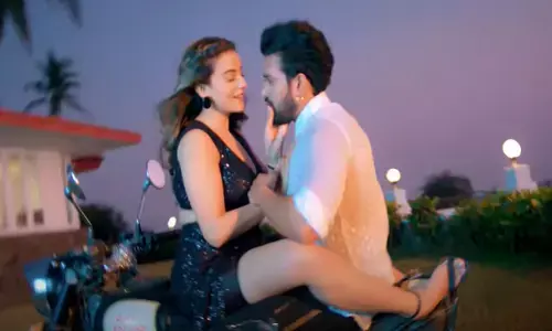 Akshara Singh sexy Video: Akshara Singh ने Karan Khanna संग किया Sexy रोमांस, sexy Video हुआ Viral Akshara Singh sexy Video: Akshara Singh ने Karan Khanna संग किया Sexy रोमांस, sexy Video हुआ Viral