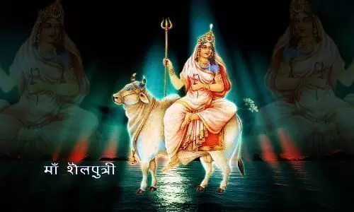 Chaitra Navratri 2022 : आज से शुरू चैत्र नवरात्रि, इन मंत्रों के साथ करें मां शैलपुत्री की पूजा