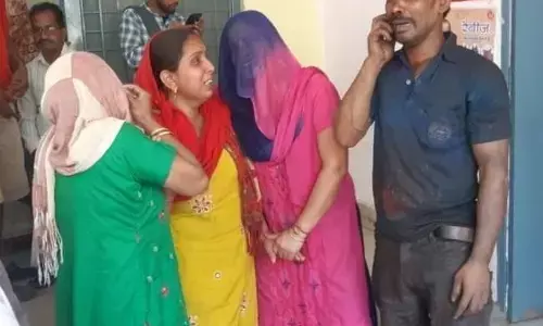 शामली में ट्रक ने बाइक सवार दंपत्ति को कुचला, दंपति की मौत शामली में ट्रक ने बाइक सवार दंपत्ति को कुचला, दंपति की मौत