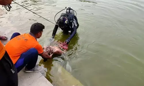 सूरजकुंड पोखरे में युवक डूबा। सूरजकुंड पोखरे में युवक डूबा।