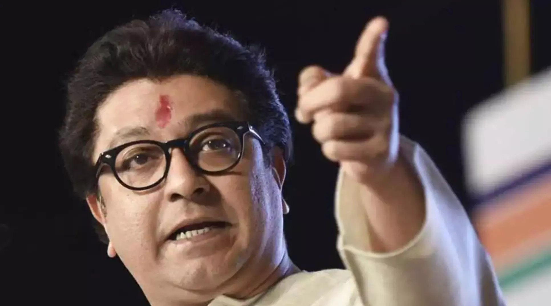 राज ठाकरे ने महाराष्ट्र सरकार को दी धमकी, मस्जिदों से नहीं हटाए लाउडस्पीकर तो हम तेज आवाज में हनुमान चालीसा बजवाएंगे... राज ठाकरे ने महाराष्ट्र सरकार को दी धमकी, मस्जिदों से नहीं हटाए लाउडस्पीकर तो हम तेज आवाज में हनुमान चालीसा बजवाएंगे...