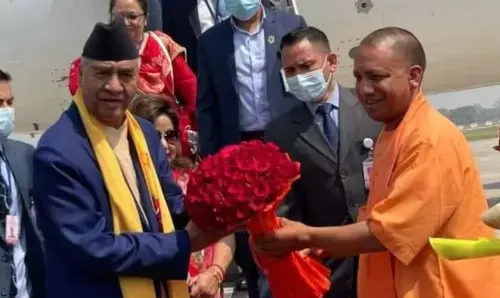 Nepal PM In Varanasi : वाराणसी पहुंचे नेपाल के PM शेर बहादुर देउबा, CM योगी ने किया स्वागत Nepal PM In Varanasi : वाराणसी पहुंचे नेपाल के PM शेर बहादुर देउबा, CM योगी ने किया स्वागत
