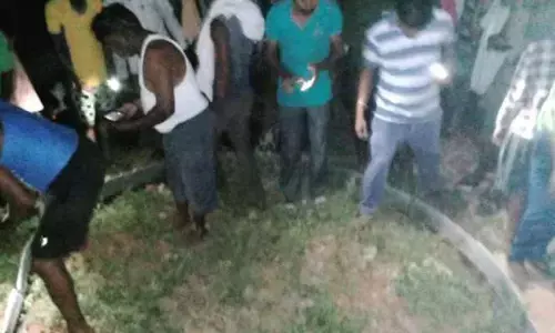 अजब गजब: महाराष्ट्र के दो गांवों में आसमान से गिरे सिलेंडर और लोहे के छ्ल्ले! अजब गजब: महाराष्ट्र के दो गांवों में आसमान से गिरे सिलेंडर और लोहे के छ्ल्ले!