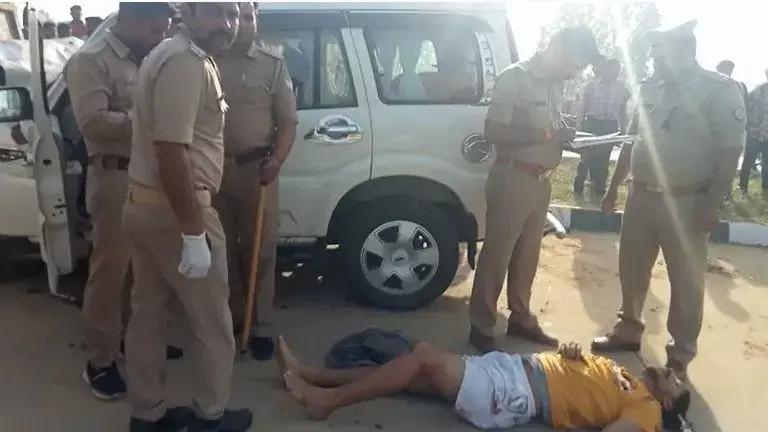 Bijnor Hindi News: सड़क हादसे मे तीन की मौत Bijnor Hindi News: सड़क हादसे मे तीन की मौत