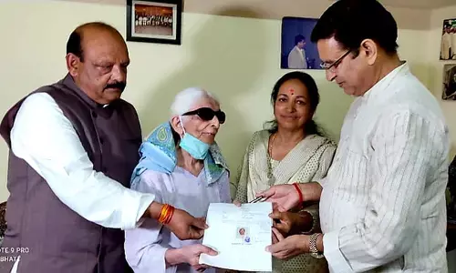 देहरादून: बुज़ुर्ग महिला ने Rahul Gandhi के नाम की अपनी सारी संपत्ति