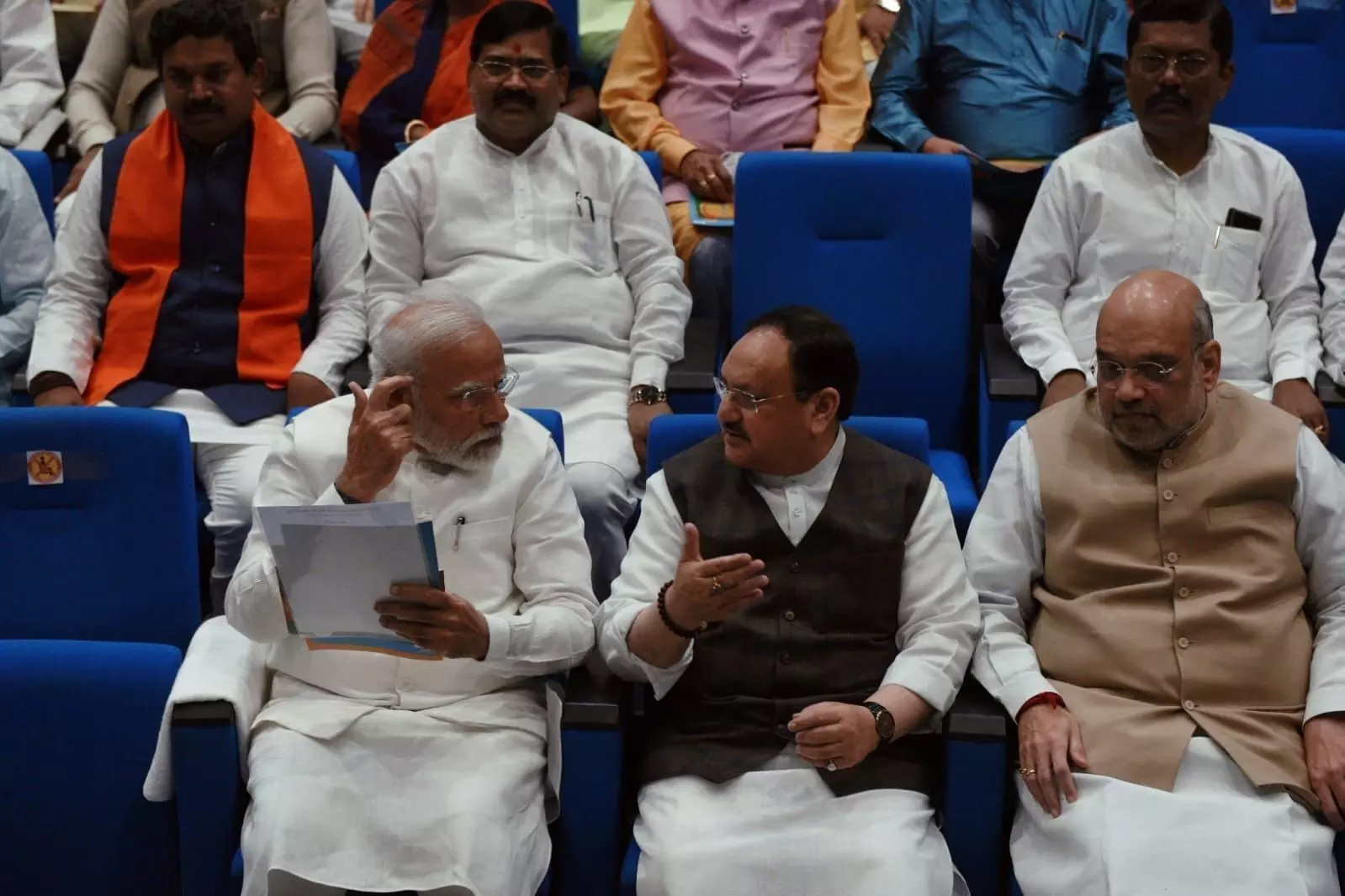 BJP Parliamentary party meeting : बीजेपी संसदीय दल की बैठक जारी, पीएम मोदी-अमित शाह समेत कई दिग्गज नेता मौजूद