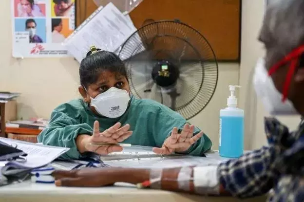 First case of XE variant of Corona in India: भारत में कोरोना के XE वेरिएंट से संक्रमण का पहला मामला