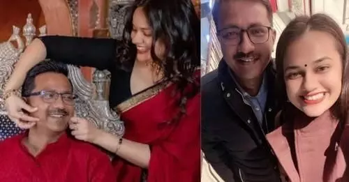 Ias Topper Tina Dabi: कुछ ऐसे मस्ती करते नजर आईं आईएएस टॉपर टीना डाबी, ट्रोलर्स से बचने के लिए मंगेतर ने कमेंट ब्लॉक किया Ias Topper Tina Dabi: कुछ ऐसे मस्ती करते नजर आईं आईएएस टॉपर टीना डाबी, ट्रोलर्स से बचने के लिए मंगेतर ने कमेंट ब्लॉक किया