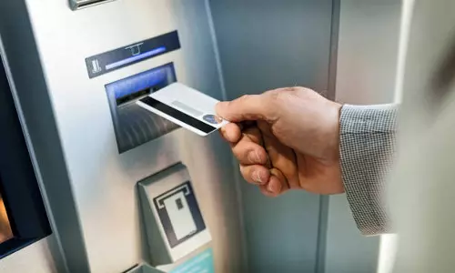 अब किसी भी ATM से बिना कार्ड के निकाल पाएंगे पैसे, RBI गवर्नर ने किया ये बड़ा ऐलान