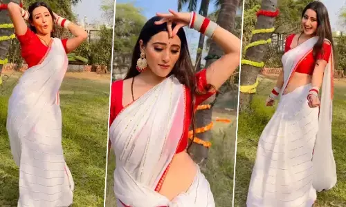 Shweta Mhara Sexy Video: एक्ट्रेस Shweta Mhara ने साड़ी पहनकर देसी भाभी अवतार में किया डांस, देखें धमाकेदार Video Shweta Mhara Sexy Video: एक्ट्रेस Shweta Mhara ने साड़ी पहनकर देसी भाभी अवतार में किया डांस, देखें धमाकेदार Video