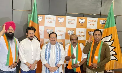 हिमाचल प्रदेश में AAP को BJP ने दिया बड़ा झटका, पार्टी के प्रदेश अध्यक्ष और महामंत्री भाजपा की गाड़ी में सवार हिमाचल प्रदेश में AAP को BJP ने दिया बड़ा झटका, पार्टी के प्रदेश अध्यक्ष और महामंत्री भाजपा की गाड़ी में सवार