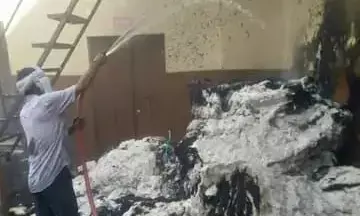 रुई की फैक्ट्री में शॉर्ट सर्किट से लगी आग,लाखों का सामान जलकर हुआ राख,