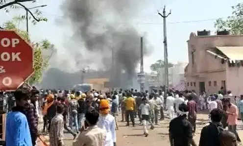 रामनवमी यात्रा पर पथराव, भीड़ ने कई गाड़ियों में आग लगाई, गुजरात के साबरकांठा का है मामला !