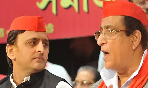 आजम खां विवाद पर पहली बार बोले अखिलेश यादव! आजम खां विवाद पर पहली बार बोले अखिलेश यादव!